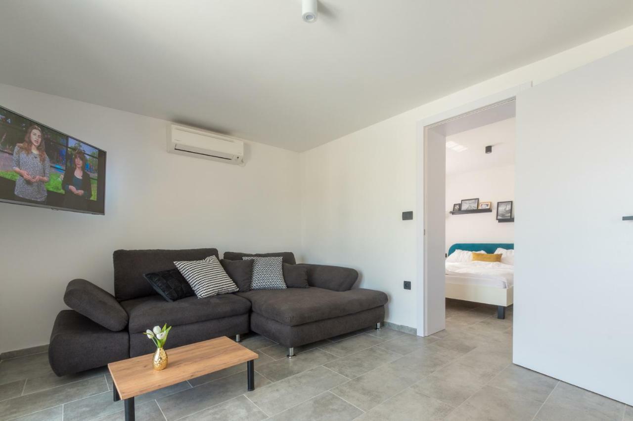 Sun & Sea Villa Kornić المظهر الخارجي الصورة